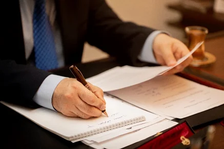 Select Unlocking Efficiency and Expertise: A Comprehensive Guide to Legal Process Outsourcing	 